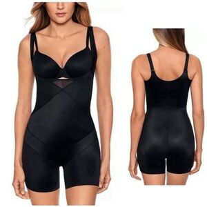 Miraclesuit Women's Tummy Tuck Wear Your Own Bra Bike Short Singlet